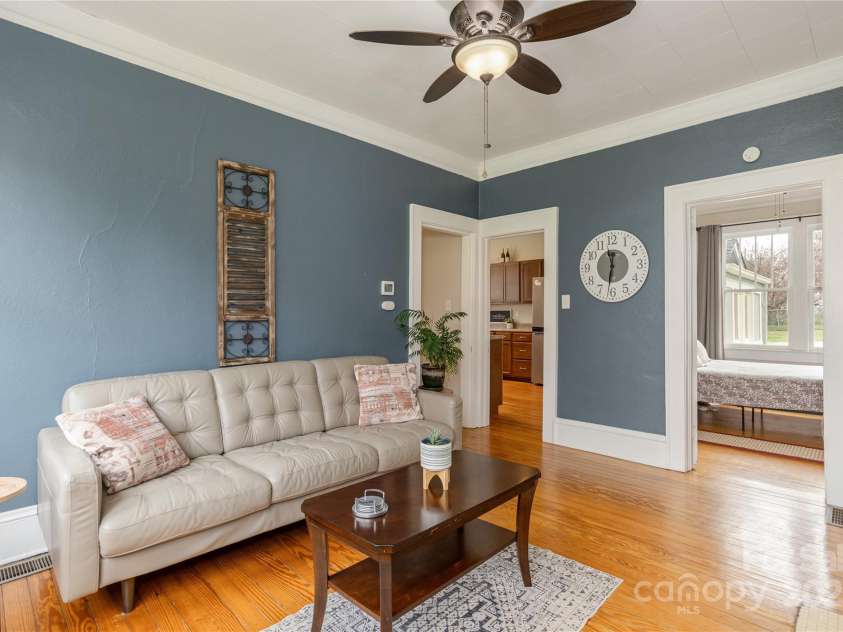 506 Blue Ridge Road, East Flat Rock, NC 28726.  MLS# CAR4329461, YatesRealty ID 10388. 