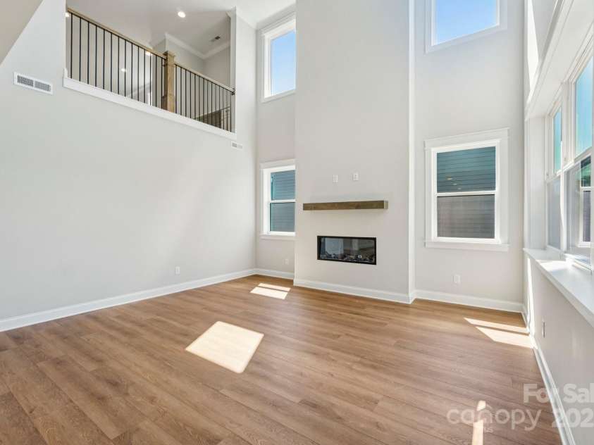 15009 Brownleigh Lane, Huntersville, NC 28078.  MLS# CAR4195439, YatesRealty ID 1039. Great room