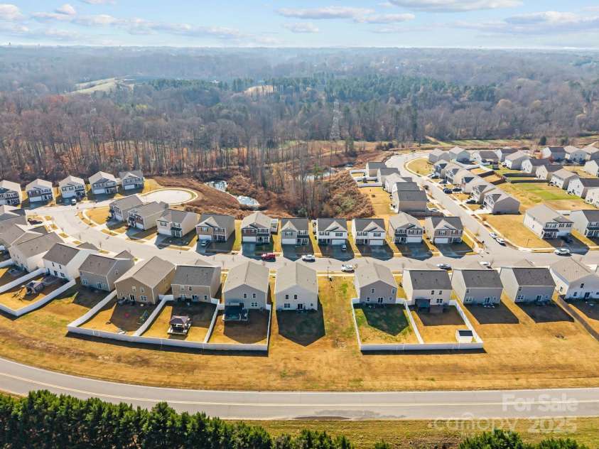 2124 Eastway Drive, Dallas, NC 28034.  MLS# CAR4321624, YatesRealty ID 1039. 