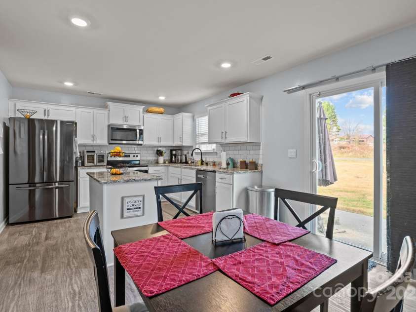 2124 Eastway Drive, Dallas, NC 28034.  MLS# CAR4321624, YatesRealty ID 1039. 