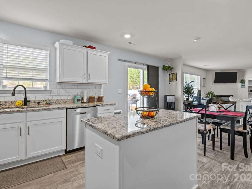 2124 Eastway Drive, Dallas, NC 28034.  MLS# CAR4321624, YatesRealty ID 1039. 