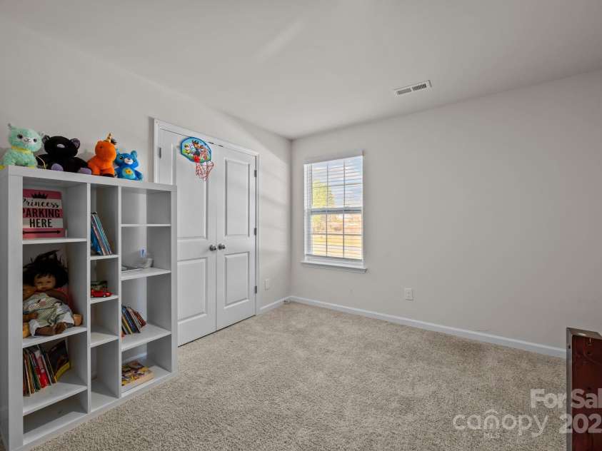 2124 Eastway Drive, Dallas, NC 28034.  MLS# CAR4321624, YatesRealty ID 1039. 