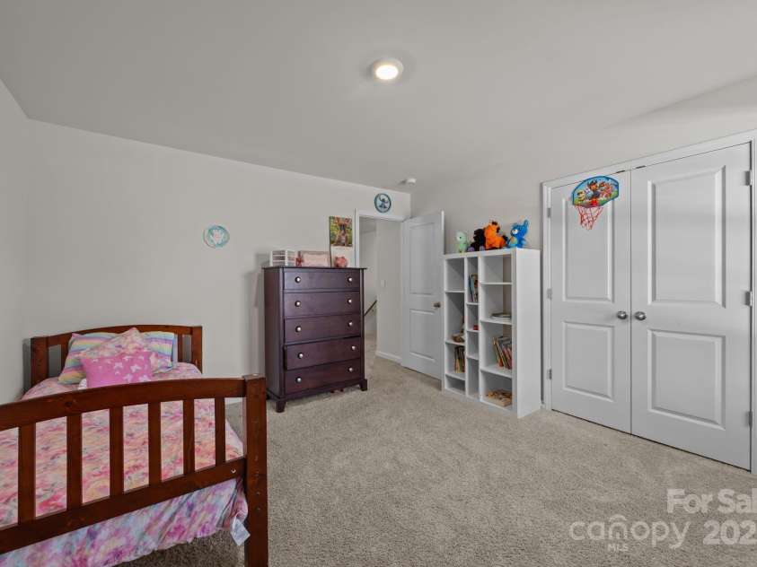 2124 Eastway Drive, Dallas, NC 28034.  MLS# CAR4321624, YatesRealty ID 1039. 