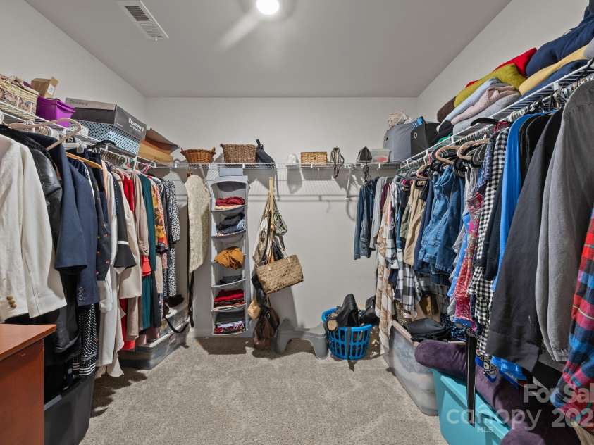 2124 Eastway Drive, Dallas, NC 28034.  MLS# CAR4321624, YatesRealty ID 1039. 