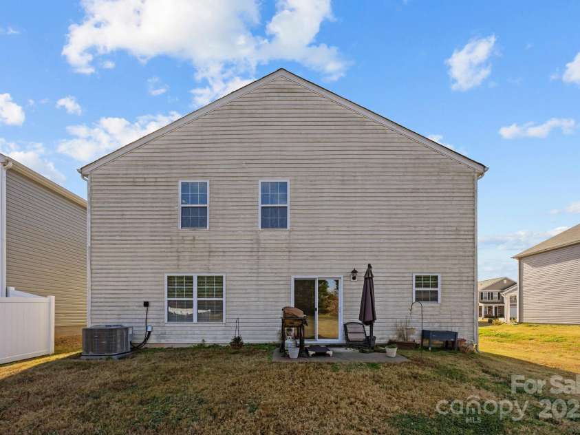 2124 Eastway Drive, Dallas, NC 28034.  MLS# CAR4321624, YatesRealty ID 1039. 