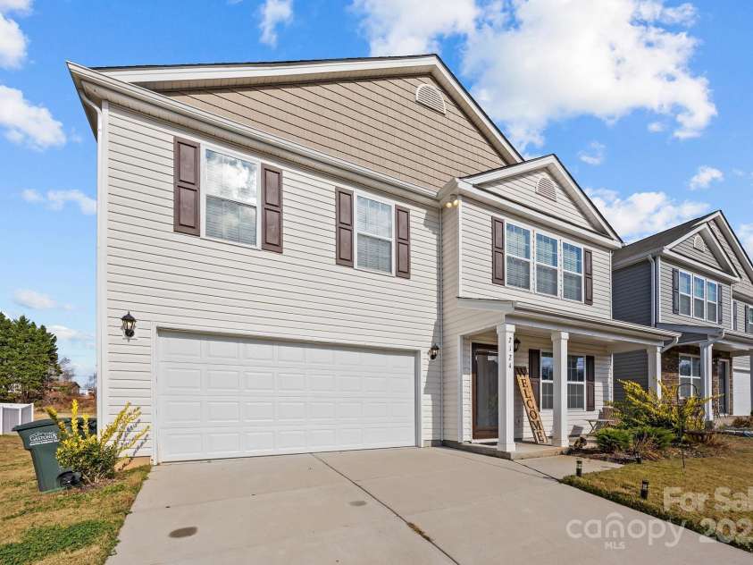 2124 Eastway Drive, Dallas, NC 28034.  MLS# CAR4321624, YatesRealty ID 1039. 