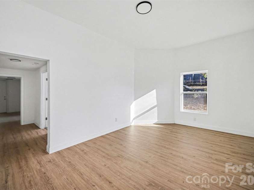 612 E Street, Newton, NC 28658.  MLS# CAR4334894, YatesRealty ID 1039. Living Room