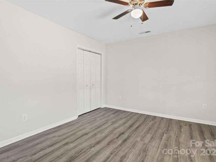 505 Kings Mountain Street, Clover, SC 29710.  MLS# CAR4219776, YatesRealty ID 10390. 