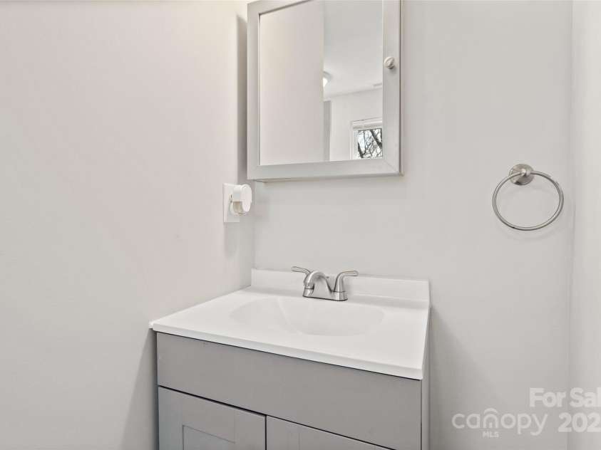 505 Kings Mountain Street, Clover, SC 29710.  MLS# CAR4219776, YatesRealty ID 10390. 