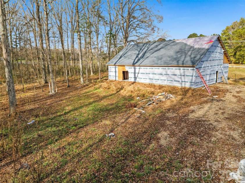 6027 Campbell Road, York, SC 29745.  MLS# CAR4395448, YatesRealty ID 10391. 