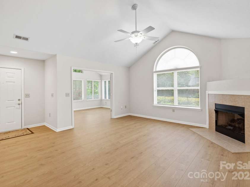 2704 Polo Club Boulevard, Matthews, NC 28105.  MLS# CAR4252625, YatesRealty ID 10394. 