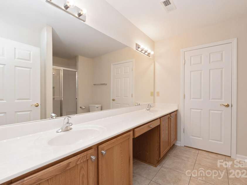 2704 Polo Club Boulevard, Matthews, NC 28105.  MLS# CAR4252625, YatesRealty ID 10394. 