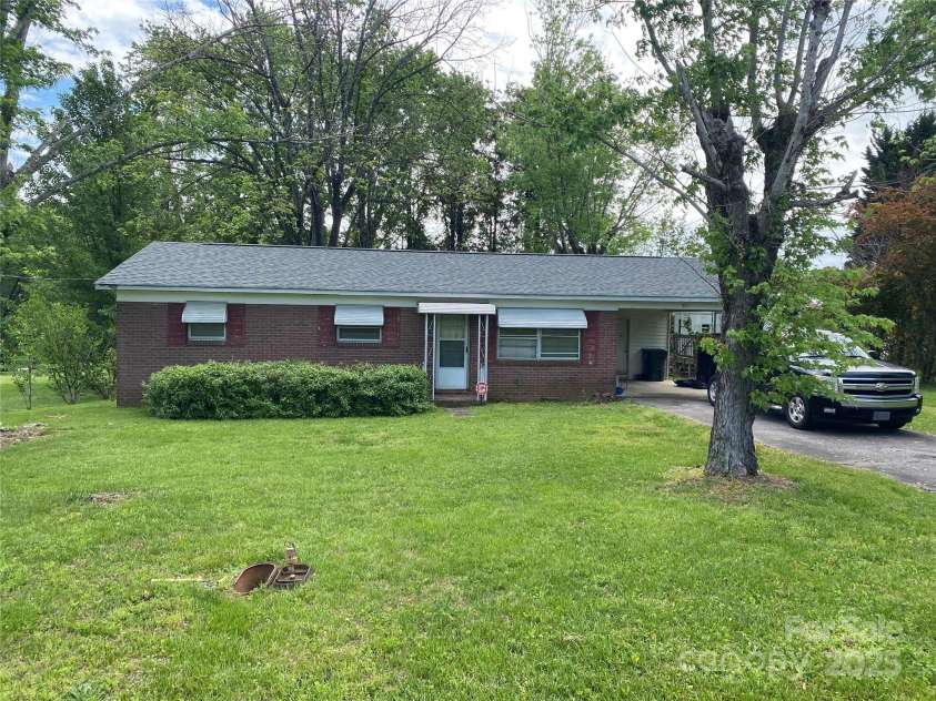 321 Sheldon Street, Hudson, NC 28638.  MLS# CAR4252543, YatesRealty ID 10395. 