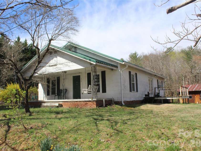 113 Williams Way, Morganton, NC 28655.  MLS# CAR4343952, YatesRealty ID 10396. 