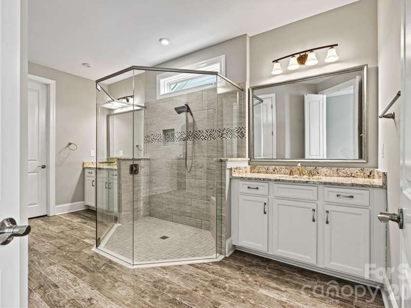 8718 Festival Way, Charlotte, NC 28215.  MLS# CAR4340039, YatesRealty ID 10397. 