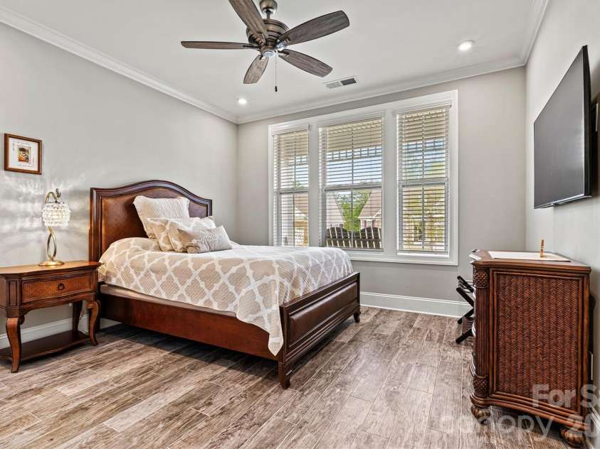 8718 Festival Way, Charlotte, NC 28215.  MLS# CAR4340039, YatesRealty ID 10397. 