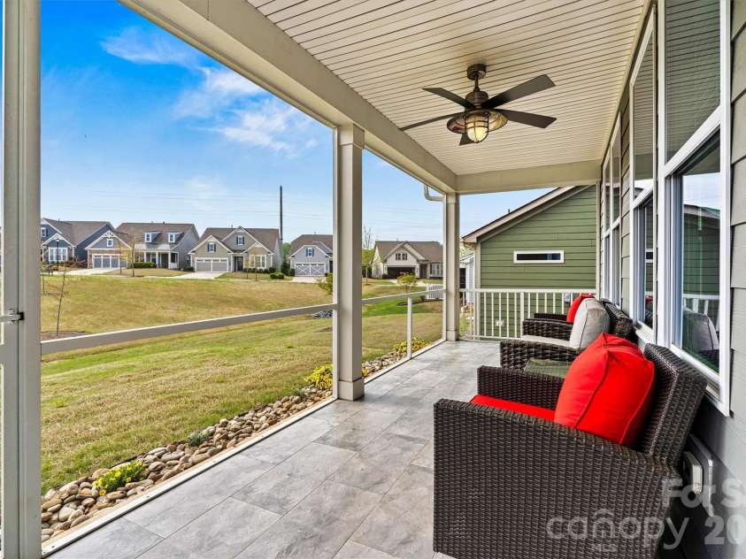 8718 Festival Way, Charlotte, NC 28215.  MLS# CAR4340039, YatesRealty ID 10397. 