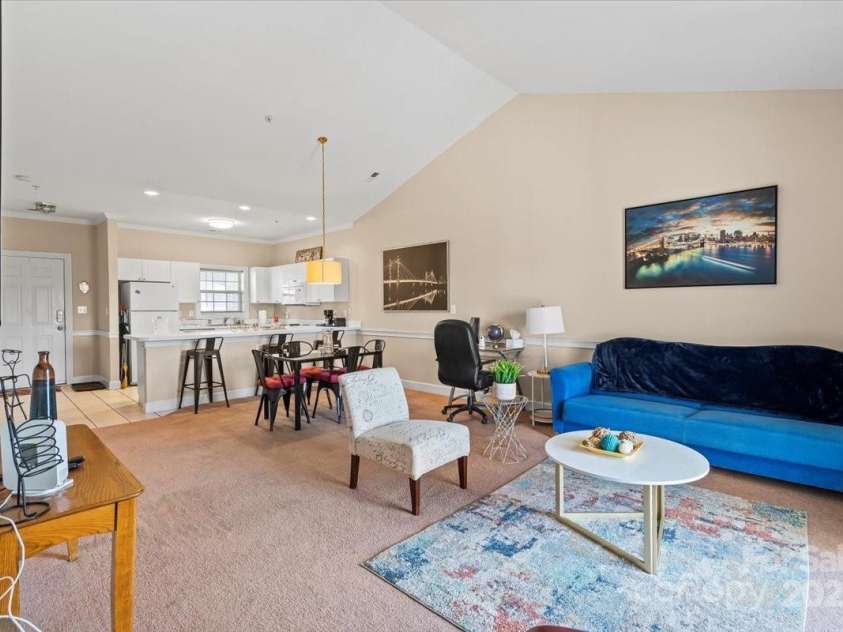 9063 Meadow Vista Road, Charlotte, NC 28213.  MLS# CAR4237822, YatesRealty ID 10397. 
