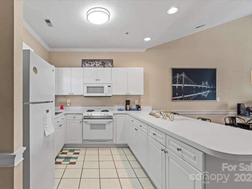 9063 Meadow Vista Road, Charlotte, NC 28213.  MLS# CAR4237822, YatesRealty ID 10397. 