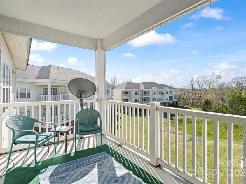 9063 Meadow Vista Road, Charlotte, NC 28213.  MLS# CAR4237822, YatesRealty ID 10397. Balcony