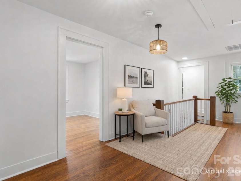 625 4th Street Drive, Hickory, NC 28601.  MLS# CAR4331325, YatesRealty ID 10398. 