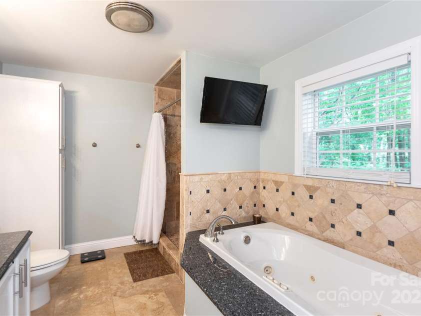 1184 Oak Drive, Rock Hill, SC 29732.  MLS# CAR4252921, YatesRealty ID 10399. 