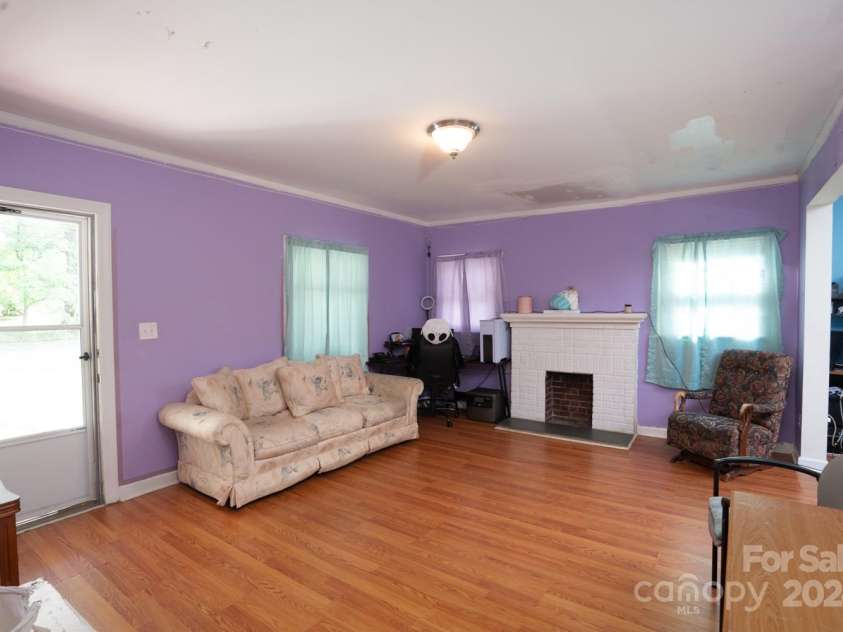 301 Washington Avenue, Bessemer City, NC 28016.  MLS# CAR4136423, YatesRealty ID 104. 