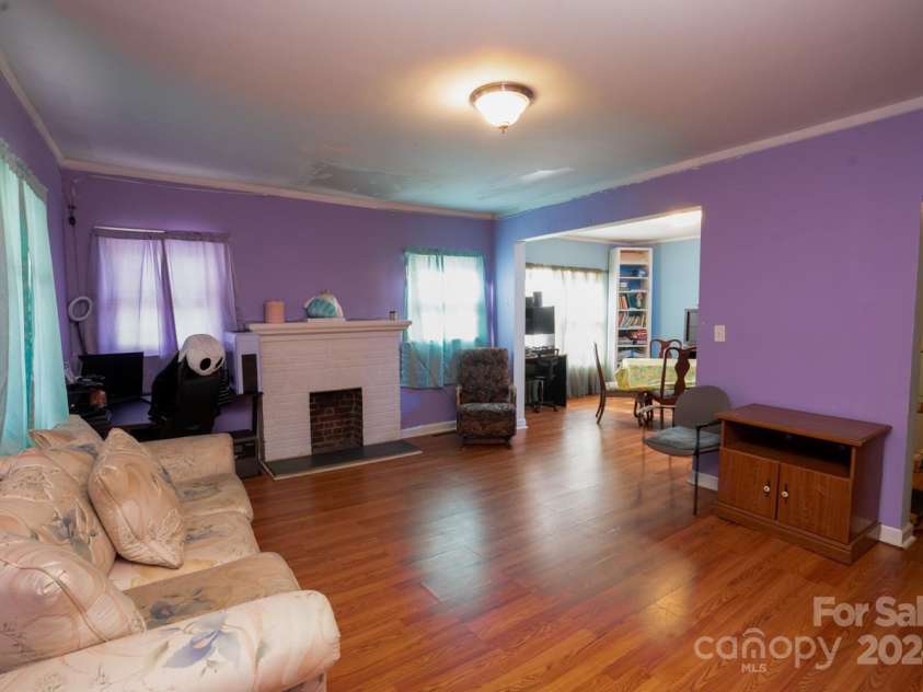 301 Washington Avenue, Bessemer City, NC 28016.  MLS# CAR4136423, YatesRealty ID 104. 