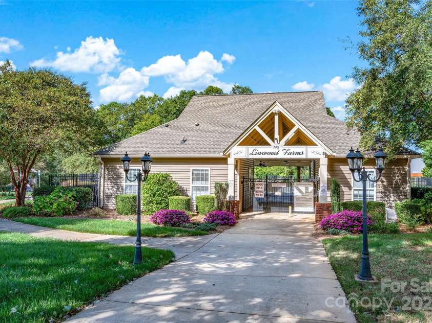 210 Golden Valley Drive, Mooresville, NC 28115.  MLS# CAR4300848, YatesRealty ID 1040. 