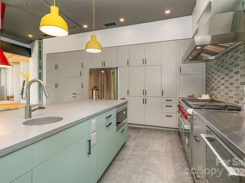 386 Squirrel Lane, Lake Wylie, SC 29710.  MLS# CAR4263022, YatesRealty ID 1040. 3 Fisher Paykel Diswashers