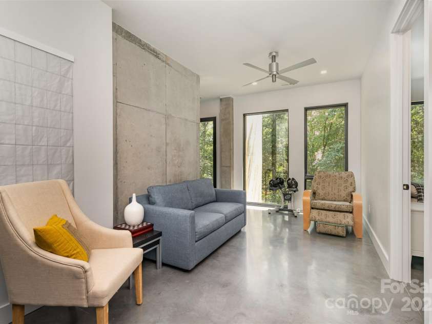 386 Squirrel Lane, Lake Wylie, SC 29710.  MLS# CAR4263022, YatesRealty ID 1040. 