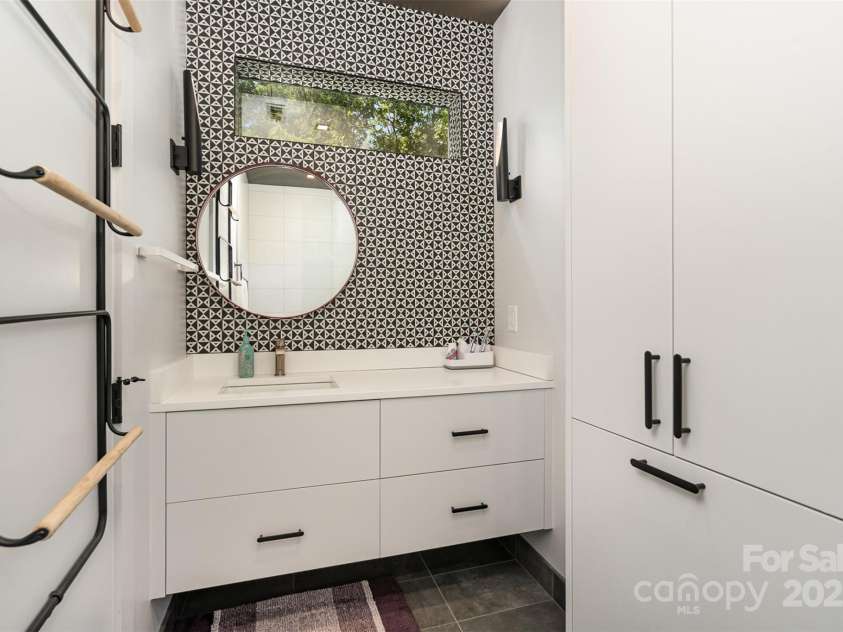 386 Squirrel Lane, Lake Wylie, SC 29710.  MLS# CAR4263022, YatesRealty ID 1040. Primary bathroom