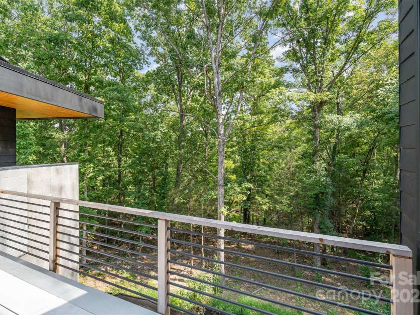 386 Squirrel Lane, Lake Wylie, SC 29710.  MLS# CAR4263022, YatesRealty ID 1040. Total Privacy