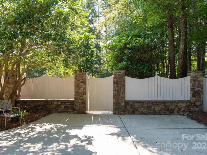 1873 Farrow Drive, Rock Hill, SC 29732.  MLS# CAR4185823, YatesRealty ID 10401. 