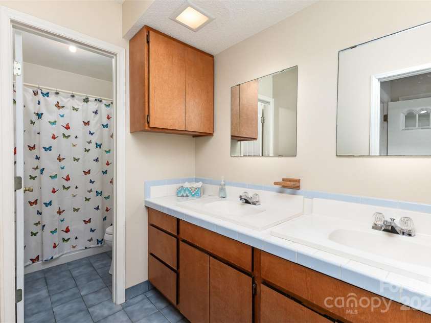 103 Sadler Road, Mount Holly, NC 28120.  MLS# CAR4254289, YatesRealty ID 10402. 