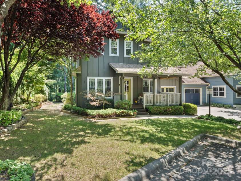 17 Sapling Lane, Waynesville, NC 28786.  MLS# CAR4287974, YatesRealty ID 10403. 