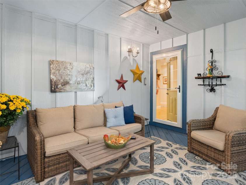 17 Sapling Lane, Waynesville, NC 28786.  MLS# CAR4287974, YatesRealty ID 10403. 