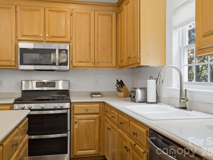 20042 Northport Drive, Cornelius, NC 28031.  MLS# CAR4355423, YatesRealty ID 10403. 