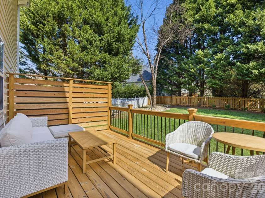 20042 Northport Drive, Cornelius, NC 28031.  MLS# CAR4355423, YatesRealty ID 10403. 