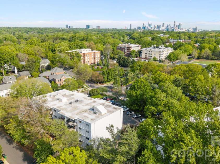 2503 Roswell Avenue, Charlotte, NC 28209.  MLS# CAR4362137, YatesRealty ID 10404. 