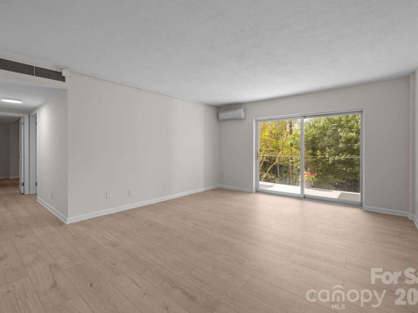 2503 Roswell Avenue, Charlotte, NC 28209.  MLS# CAR4362137, YatesRealty ID 10404. 