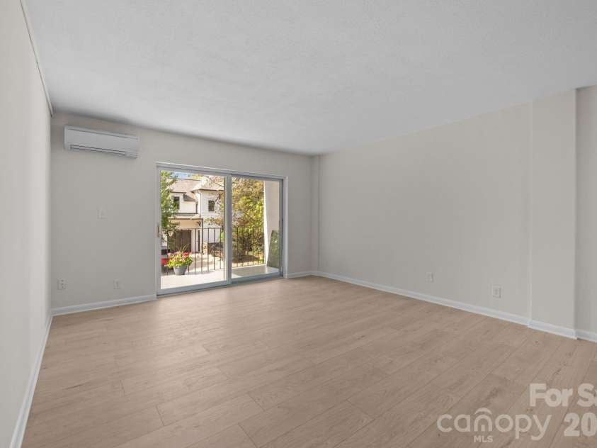 2503 Roswell Avenue, Charlotte, NC 28209.  MLS# CAR4362137, YatesRealty ID 10404. 