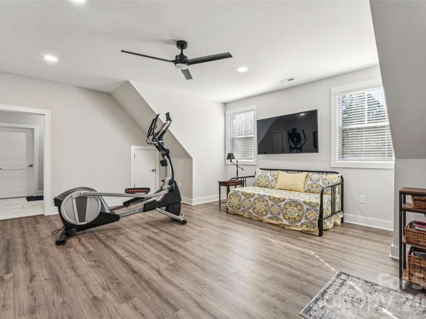 6615 Farmstead Lane, Concord, NC 28027.  MLS# CAR4357830, YatesRealty ID 10405. 
