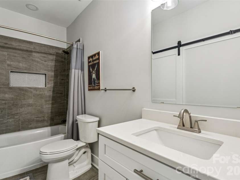 6615 Farmstead Lane, Concord, NC 28027.  MLS# CAR4357830, YatesRealty ID 10405. 