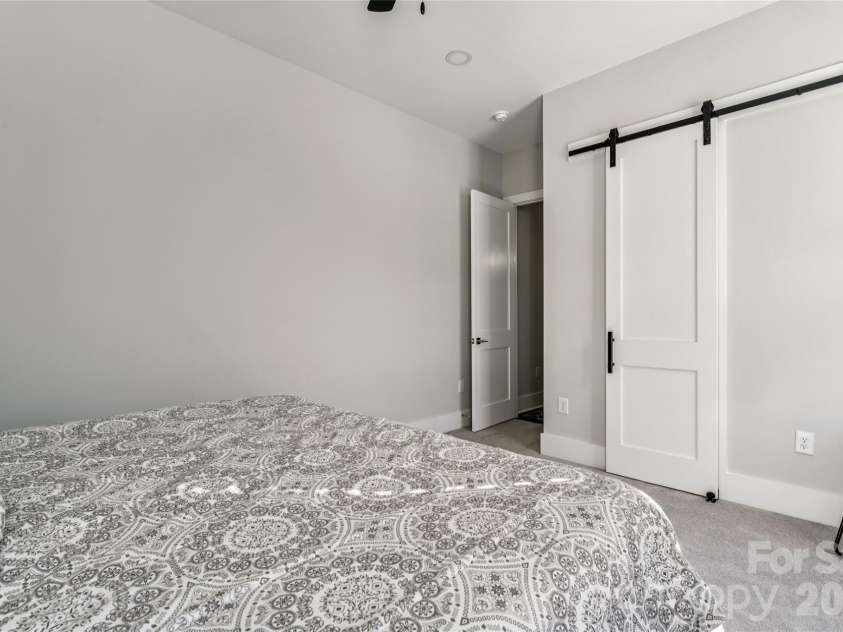 6615 Farmstead Lane, Concord, NC 28027.  MLS# CAR4357830, YatesRealty ID 10405. 