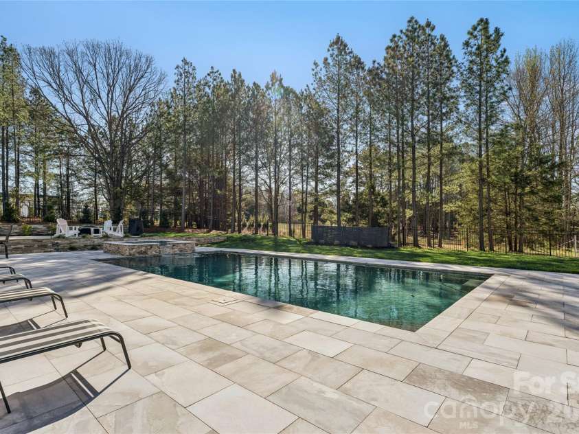 6615 Farmstead Lane, Concord, NC 28027.  MLS# CAR4357830, YatesRealty ID 10405. 