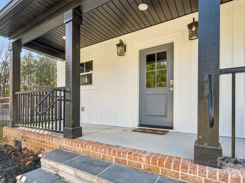 6615 Farmstead Lane, Concord, NC 28027.  MLS# CAR4357830, YatesRealty ID 10405. ADU