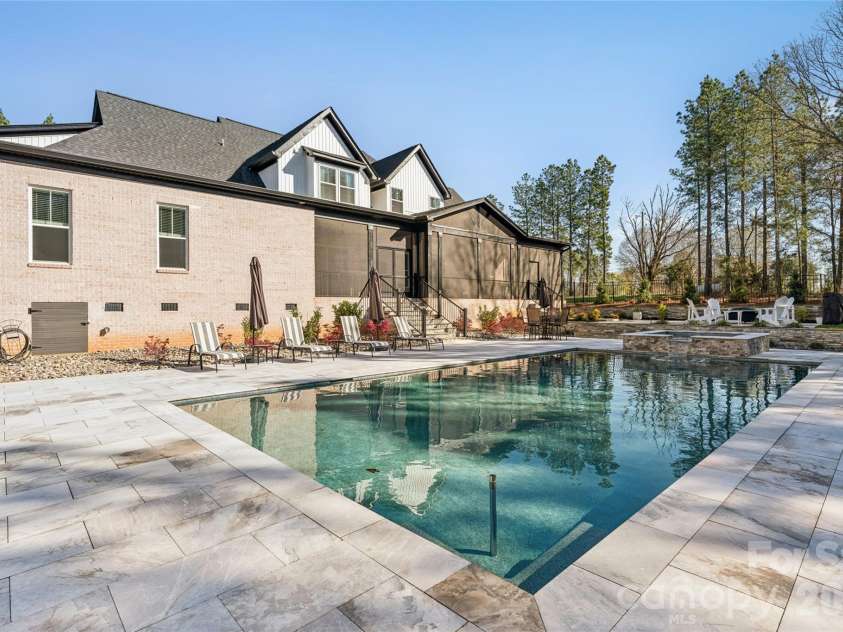 6615 Farmstead Lane, Concord, NC 28027.  MLS# CAR4357830, YatesRealty ID 10405. Paradise