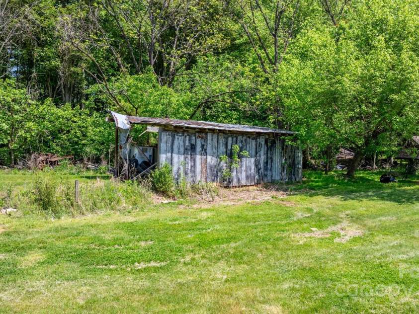 251 Rousseau Farm Road, Wilkesboro, NC 28697.  MLS# CAR4224506, YatesRealty ID 10406. 