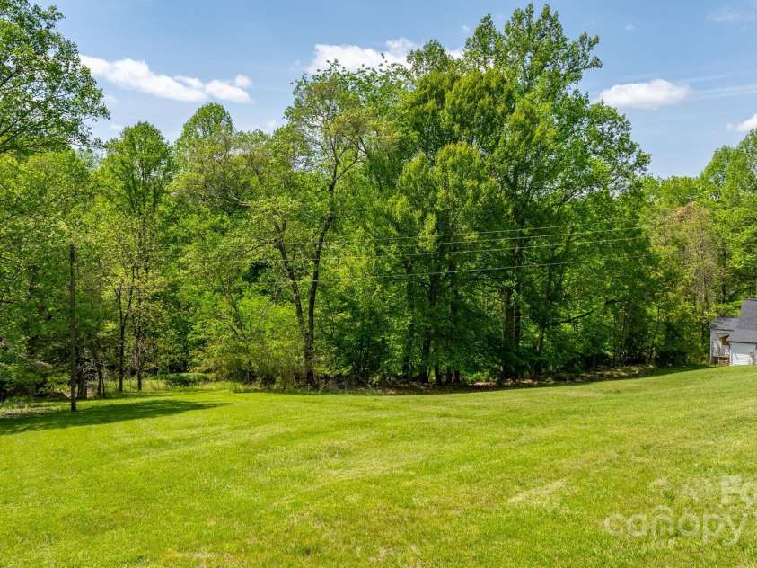 251 Rousseau Farm Road, Wilkesboro, NC 28697.  MLS# CAR4224506, YatesRealty ID 10406. 